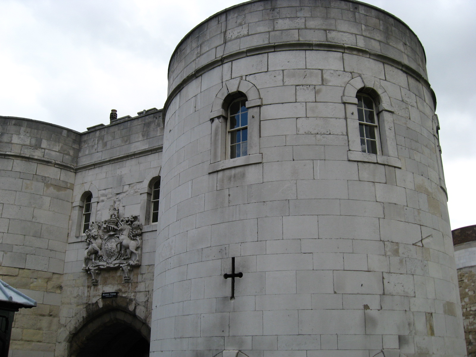 Building the Medieval Household